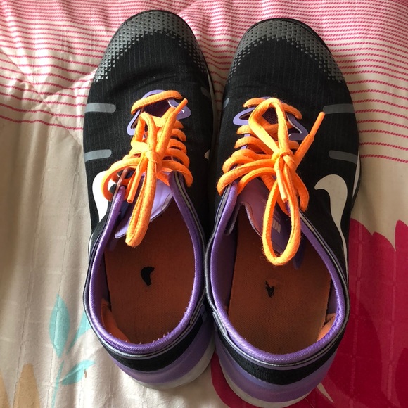 NIKE SHOES SIZE 8 💜 - Picture 2 of 3